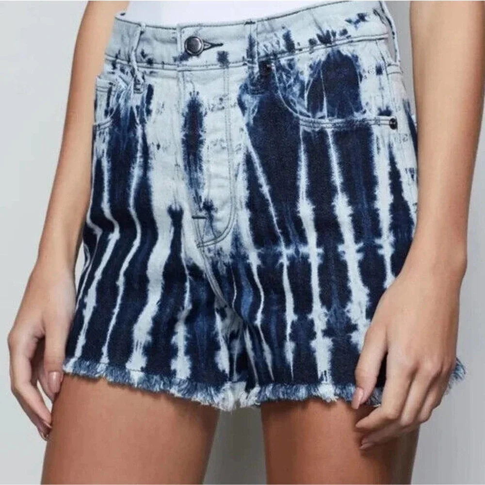 Good American The Bombshell Tie Dye High Rise Denim Cut-Off Shorts Size 4 / 27 - Picture 6 of 6